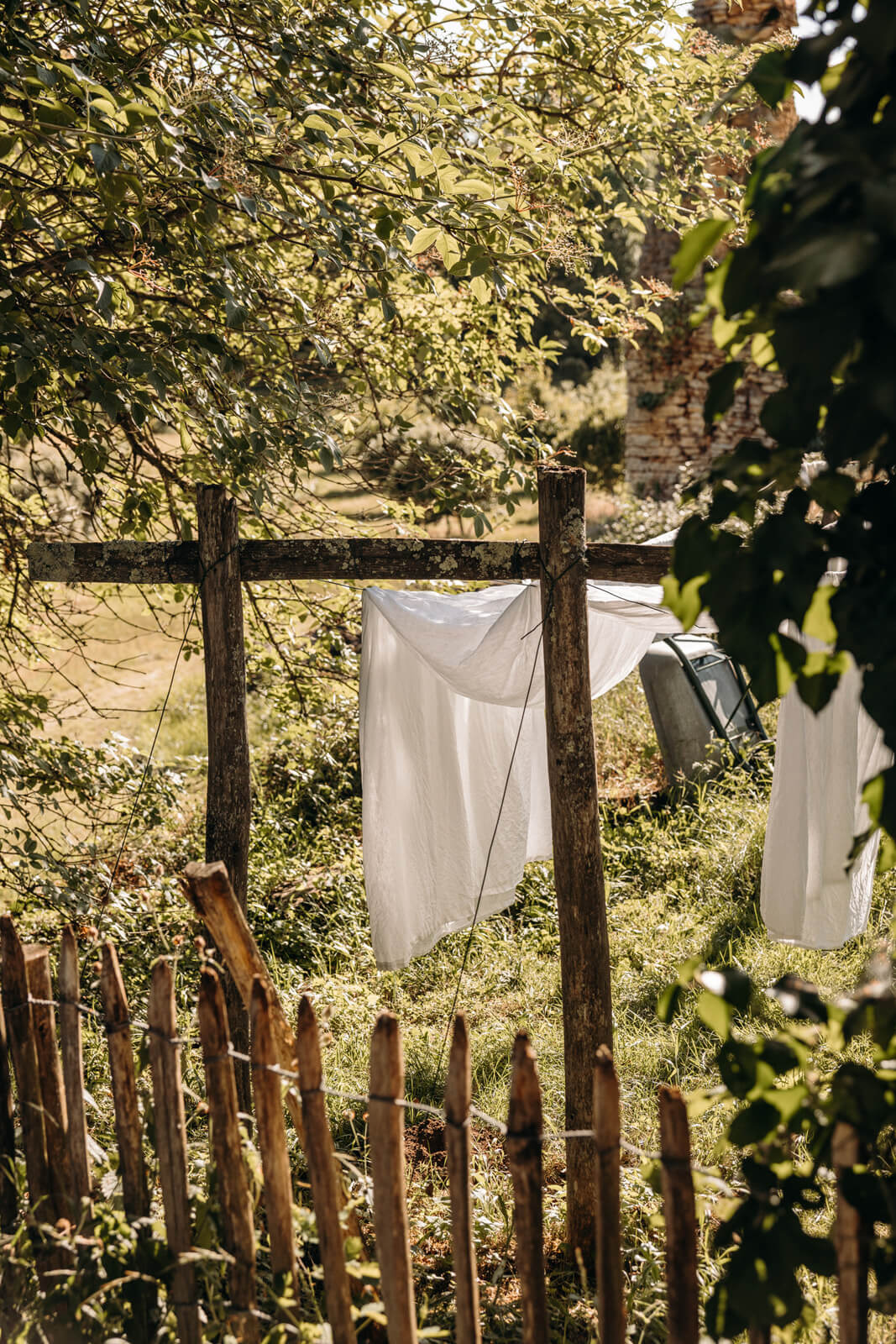 le linge seche à l’air libre