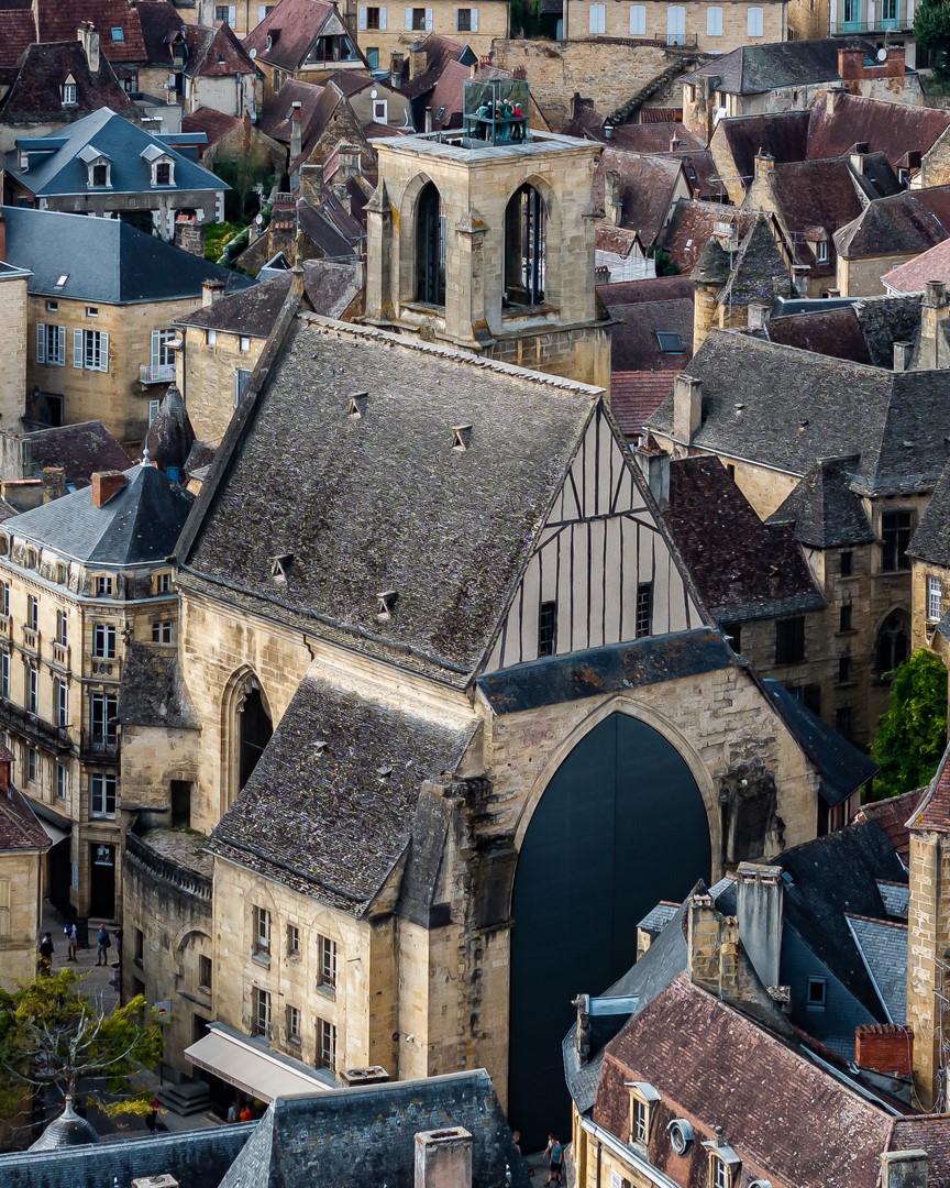 Sarlat vue d’en haut, Eglise sainte marie