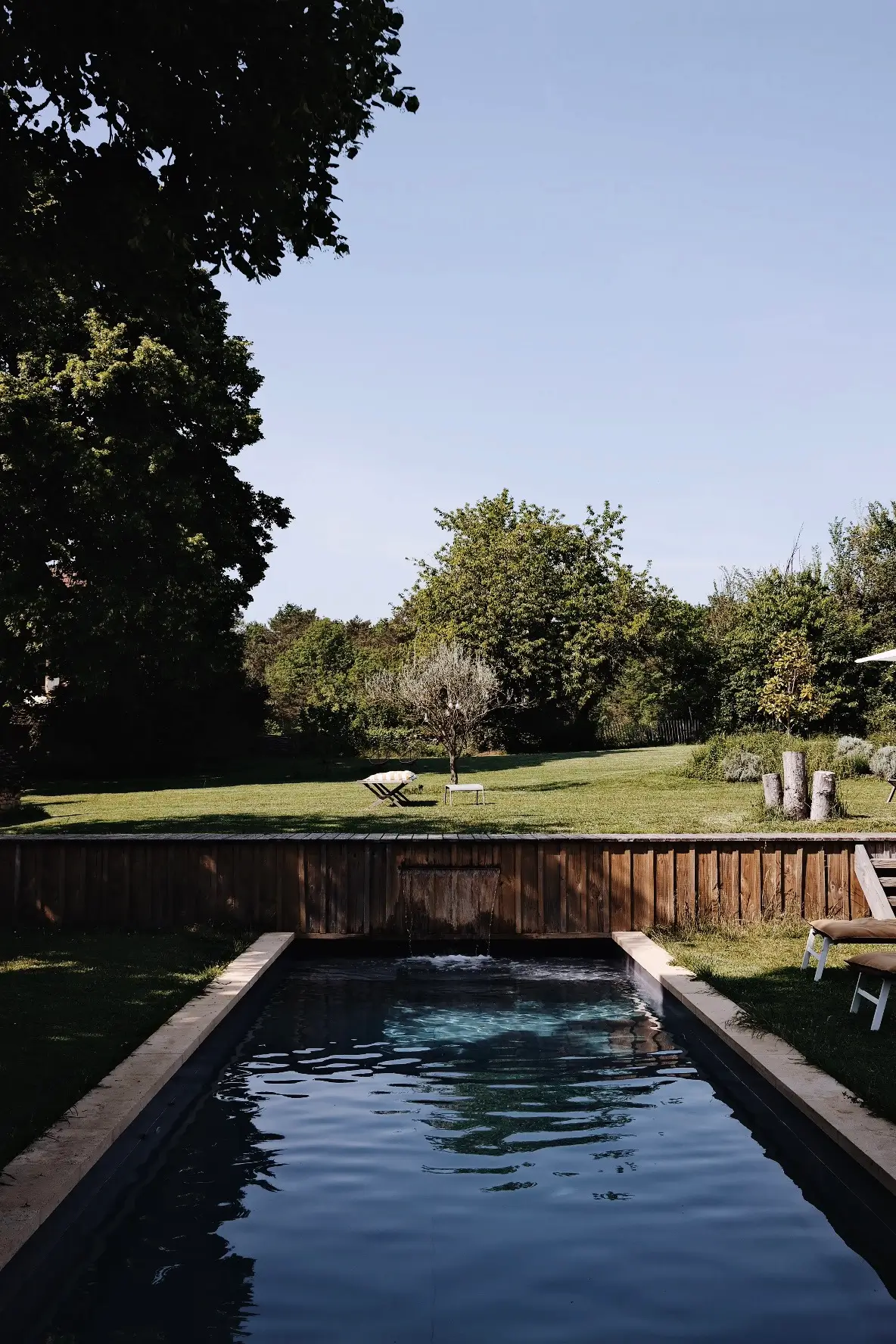 BEL ESTIU TESTE ET APPRECIE par THE HOST 