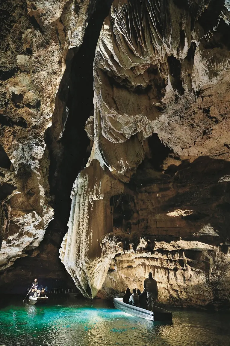 explorez le gouffre de Padirac