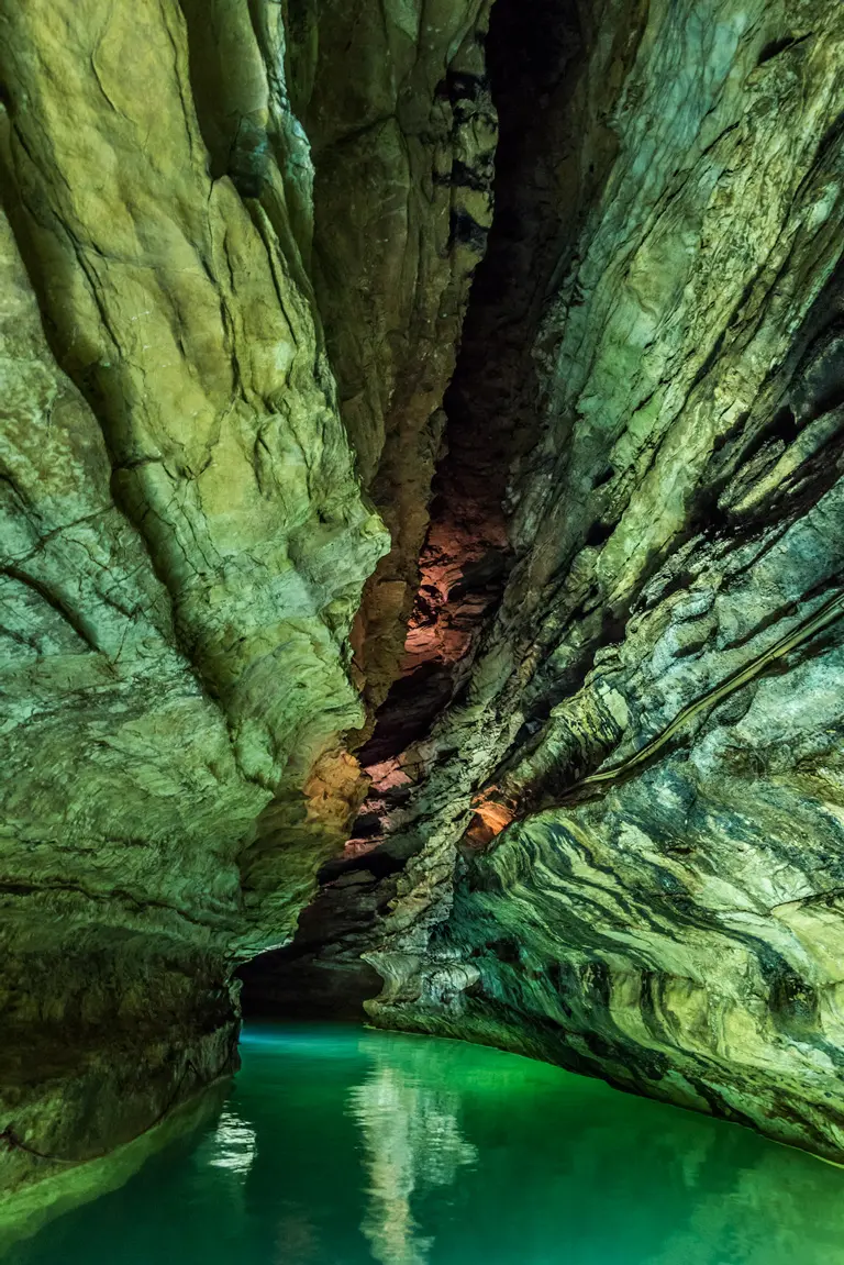 la rivière souterraine du gouffre de Padirac