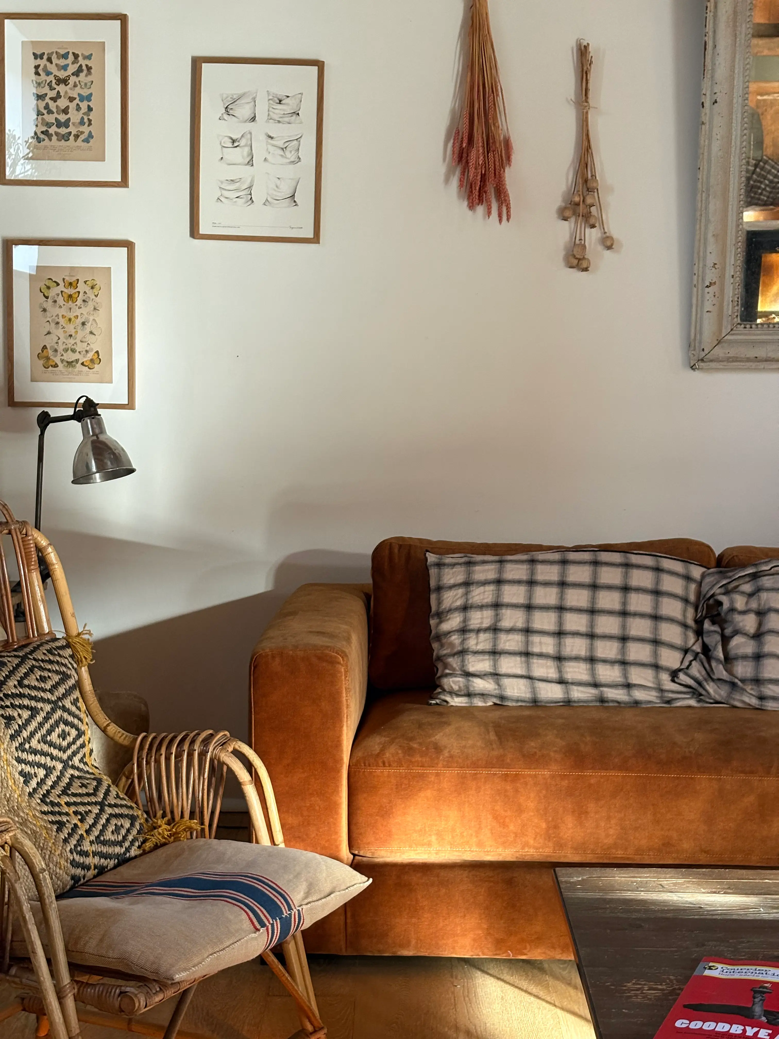 Decoration, guest house in Dordogne valley